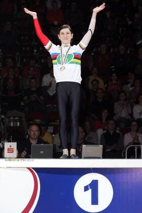 Sarah Kohl (Österreich) - Kunstradweltmeisterin 2006 Radsport WM Damen WM 2006, Hallenradsport, Halle, Indoor, Kunstradfahren, Kunstrad, Kunstfahren, Einer Einzelbild Chemnitz Freude, Radsport WM Damen WM 2006, Hallenradsport, Halle, Indoor, Kunstradfahren, Kunstrad, Kunstfahren, Einer Einzelbild Chemnitz Freude,