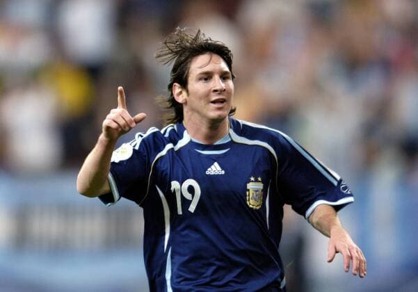 Lionel Messi (Argentinien) - Torjubel -  Fußball WM Herren WM 2006, Länderspiel, Nationalteam, Gruppe C, Nationaltrikot Einzelbild Gelsenkirchen Freude, Fußball WM Herren WM 2006, Länderspiel, Nationalteam, Gruppe C, Nationaltrikot Einzelbild Gelsenkirchen Freude,