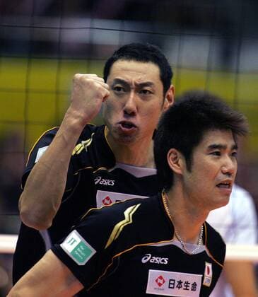 Nobuharu Saito (li.) und Masaji Ogino (beide Japan) -  Volleyball WM Herren WM 2006, Länderspiel, Nationalteam, Nationaltrikot Gruppe Sendai City Volleyball WM Herren WM 2006, Länderspiel, Nationalteam, Nationaltrikot Gruppe Sendai City