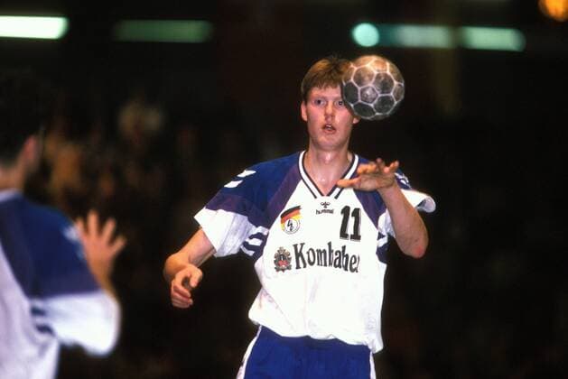 Volker Zerbe (Deutschland) am Ball Handball Länderspiel Herren Nationalteam 1995, Nationaltrikot Einzelbild Handball Länderspiel Herren Nationalteam 1995, Nationaltrikot Einzelbild