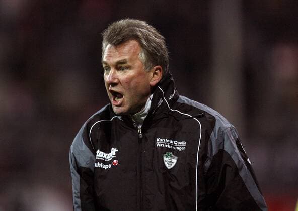 Trainer Benno Möhlmann (Fürth) wütend Fußball 2. BL Herren Saison 2006 2007, SpVgg Greuther Fürth Einzelbild Essen Wut, Fußball 2. BL Herren Saison 2006 2007, SpVgg Greuther Fürth Einzelbild Essen Wut,