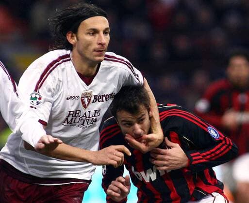 Gabriele Cioffi (FC Turin, li.) gegen Alberto Gilardino (Milan) -  Fußball Herren Serie A 2006 2007, 1. Italienische Liga, AC Mailand - Torino Calcio 0:0, Vdig Gruppe Mailand Fußball Herren Serie A 2006 2007, 1. Italienische Liga, AC Mailand - Torino Calcio 0:0, Vdig Gruppe Mailand