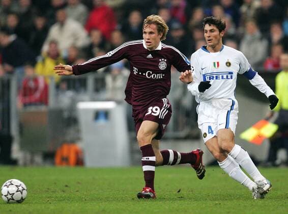 Andreas Ottl (Bayern, li.) gegen Javier Zanetti (Inter) Fußball EC 1 Herren Champions League 2006 2007, FC Bayern München - Internazionale Mailand 1:1 Gruppe München Dynamik, Fußball EC 1 Herren Champions League 2006 2007, FC Bayern München - Internazionale Mailand 1:1 Gruppe München Dynamik,