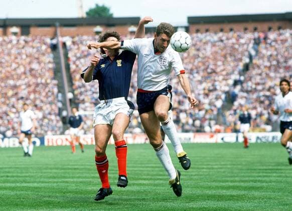 Terry Butcher (re., England) gegen Ally McCoist (Schottland) - Fußball Länderspiel Herren Freundschaftsspiel 1989, Test, Testspiel, Nationalteam, Nationaltrikot, Schottland - England, Vdia Gruppe Glasgow Dynamik, Fußball Länderspiel Herren Freundschaftsspiel 1989, Test, Testspiel, Nationalteam, Nationaltrikot, Schottland - England, Vdia Gruppe Glasgow Dynamik,