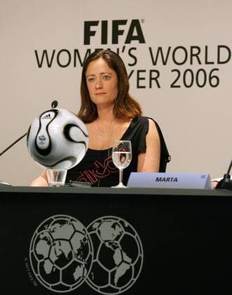 Renate Lingor (Deutschland 1. FFC Frankfurt) während der Pressekonferenz zur FIFA World Womens Player Gala 2006 -  Fußball Damen Wahl zum Weltfußballer des Jahres 2006, Weltfußballerin, Weltverband, Weltfußballverband Einzelbild Frauen, Frauenfußball Zürich Kleidung, Outfit Fußball Damen Wahl zum Weltfußballer des Jahres 2006, Weltfußballerin, Weltverband, Weltfußballverband Einzelbild Frauen, Frauenfußball Zürich Kleidung, Outfit