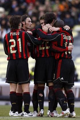 Torjubel Milan - Torschütze Kaka (2.v.re.) lässt sich feiern -  Fußball Herren Serie A 2006 2007, 1. Italienische Liga, AC Mailand, Gruppe Udine Freude, Fußball Herren Serie A 2006 2007, 1. Italienische Liga, AC Mailand, Gruppe Udine Freude,