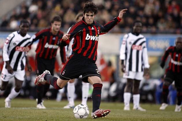 Kaka (Milan) zieht ab -  Fußball Herren Serie A 2006 2007, 1. Italienische Liga, Udinese Calcio - AC Mailand 0:3, Gruppe Udine Dynamik, Fußball Herren Serie A 2006 2007, 1. Italienische Liga, Udinese Calcio - AC Mailand 0:3, Gruppe Udine Dynamik,