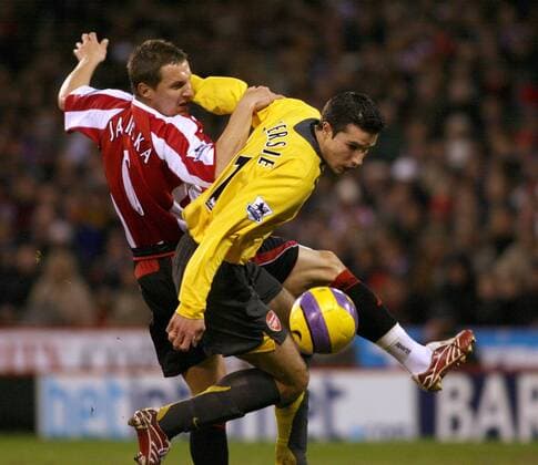 Robin van Persie (Arsenal, re.) gegen Phil Jagielka (Sheffield United) -  Fußball Herren English Premier League 2006 2007, 1. Englische Liga, Sheffield United FC - Arsenal FC London 1:0 Gruppe Sheffield Dynamik, Kampf, Fußball Herren English Premier League 2006 2007, 1. Englische Liga, Sheffield United FC - Arsenal FC London 1:0 Gruppe Sheffield Dynamik, Kampf,