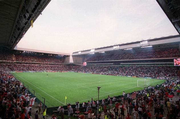Ausverkauftes Philips Stadions in Eindhoven während einer Partie der EM 2000 -  Fußball Länderspiel Herren EM 2000, Gruppe A, Nationalteam,Vneg Totale Philips Stadion Eindhoven Fußball Länderspiel Herren EM 2000, Gruppe A, Nationalteam,Vneg Totale Philips Stadion Eindhoven