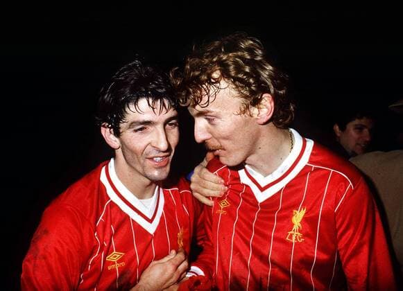 Paolo Rossi (li.) und Zbigniew Boniek (beide Juventus Turin) im Trikot von Liverpool -  Fußball Herren UEFA Supercup 1985 (1984), Super Cup, Europapokal, Europacup, Juventus Turin - Liverpool FC 1:0 Juve Gruppe Turin Harmonie, Fußball Herren UEFA Supercup 1985 (1984), Super Cup, Europapokal, Europacup, Juventus Turin - Liverpool FC 1:0 Juve Gruppe Turin Harmonie,