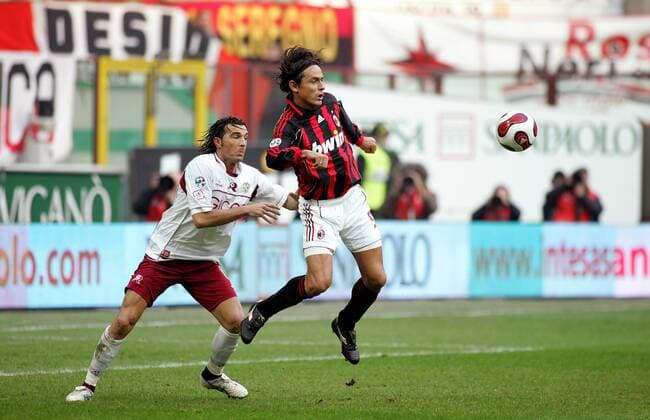 Filippo Inzaghi (Milan, re.) gegen Salvatore Aronica (Reggina) - Fußball Herren Serie A 2006 2007, 1. Italienische Liga, AC Mailand - Reggina Calcio 3:1 Gruppe Mailand Dynamik, Fußball Herren Serie A 2006 2007, 1. Italienische Liga, AC Mailand - Reggina Calcio 3:1 Gruppe Mailand Dynamik,