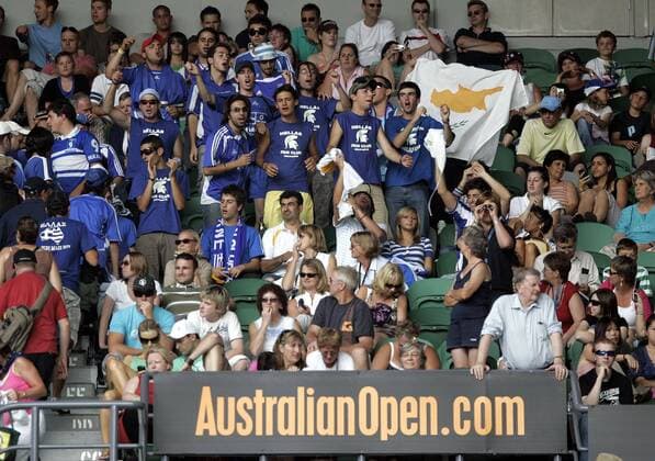 Fans von Marcos Baghdatis (Zypern) sorgen für Stimmung Tennis Herren Australian Open 2007, Grand Slam, ATP Tour Totale Melbourne Freude, Tennis Herren Australian Open 2007, Grand Slam, ATP Tour Totale Melbourne Freude,