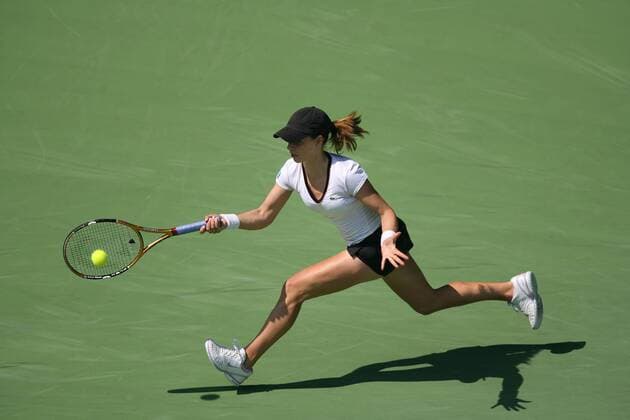 Camille Pin (Frankreich) Tennis Damen Australian Open 2007, Grand Slam, WTA Tour Einzelbild Melbourne Dynamik, Tennis Damen Australian Open 2007, Grand Slam, WTA Tour Einzelbild Melbourne Dynamik,