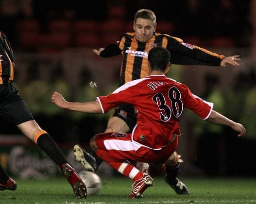 Seb Hines (Middlesbrough, re.) Zweikampf -  Fußball Herren English FA Cup 2006 2007, Englischer Pokal, Pokalspiel, Middlesbrough FC - Hull City AFC 4:3 Gruppe Middlesbrough Dynamik, Fußball Herren English FA Cup 2006 2007, Englischer Pokal, Pokalspiel, Middlesbrough FC - Hull City AFC 4:3 Gruppe Middlesbrough Dynamik,