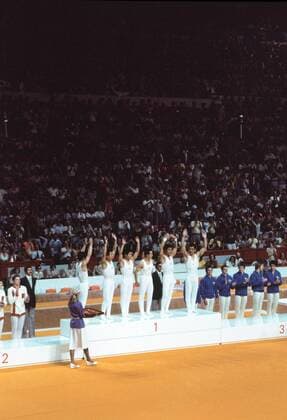 Japan ist Olympiasieger 1976 im Teamwettbewerb: Sawao Kato, Shun Fujimoto, Hisato Igarashi, Hiroshi Kajiyama, Eizo Kenmotsu, Mitsuo Tsukahara -  (aflo348) Turnen OS Sommer Herren Olympische Spiele 1976, Sommerspiele, Nationaltrikot, Kunstturnen, Geräteturnen Totale Montreal Turnen OS Sommer Herren Olympische Spiele 1976, Sommerspiele, Nationaltrikot, Kunstturnen, Geräteturnen Totale Montreal