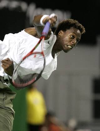 Gael Monfils (Frankreich) - Aufschlag Tennis Herren Australian Open 2007, Grand Slam, ATP Tour Einzelbild Melbourne Dynamik, Tennis Herren Australian Open 2007, Grand Slam, ATP Tour Einzelbild Melbourne Dynamik,