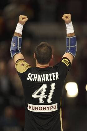 Christian Schwarzer (Deutschland) - Schlussjubel Handball WM Herren WM 2007, Länderspiel, Nationalteam, Nationaltrikot, Hauptrunde Gruppe I Einzelbild Halle Westfalen Begeisterung, Freude, Handball WM Herren WM 2007, Länderspiel, Nationalteam, Nationaltrikot, Hauptrunde Gruppe I Einzelbild Halle Westfalen Begeisterung, Freude,