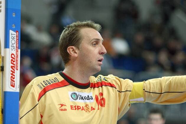 Torwart David Bofill Barrufet (Spanien) gibt Anweisungen Handball WM Herren WM 2007, Länderspiel, Nationalteam, Nationaltrikot, Hauptrunde Gruppe II Einzelbild Mannheim Handball WM Herren WM 2007, Länderspiel, Nationalteam, Nationaltrikot, Hauptrunde Gruppe II Einzelbild Mannheim
