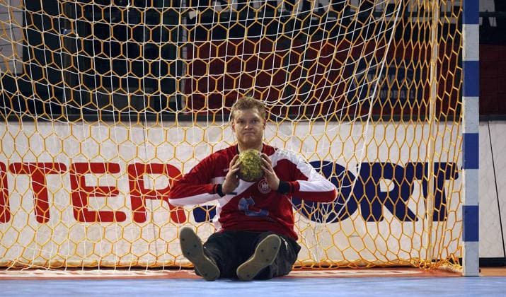 Torwart Johannes Bitter (Deutschland) enttäuscht am Boden Handball WM Herren WM 2007, Länderspiel, Nationalteam, Hauptrunde Gruppe 1, Nationaltrikot Gruppe Halle Westfalen Enttäuschung, Handball WM Herren WM 2007, Länderspiel, Nationalteam, Hauptrunde Gruppe 1, Nationaltrikot Gruppe Halle Westfalen Enttäuschung,