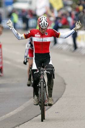 Hanka Kupfernagel (Deutschland) kommt enttäuscht ins Ziel Radsport WM Damen WM 2007, Rad, Querfeldein, Querfeldeinrennen, Querfeldeinfahren, Cyclocross, Cyclo Cross, Radcross Einzelbild o0 Nationaltrikot Hooglede Gits Enttäuschung, Radsport WM Damen WM 2007, Rad, Querfeldein, Querfeldeinrennen, Querfeldeinfahren, Cyclocross, Cyclo Cross, Radcross Einzelbild o0 Nationaltrikot Hooglede Gits Enttäuschung,