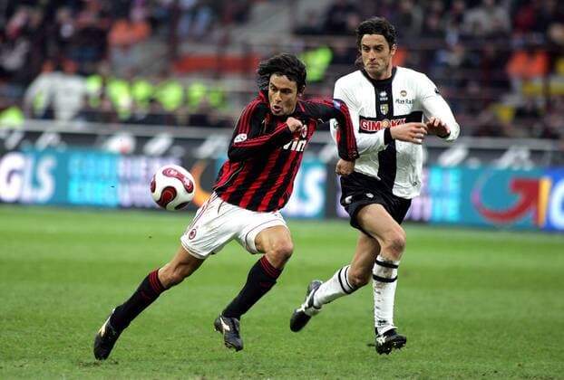 Filippo Inzaghi (Milan, li.) gegen Massimo Paci (Parma) - Fußball Herren Serie A 2006 2007, 1. Italienische Liga, AC Mailand - FC Parma 1:0, Milan Gruppe Mailand Dynamik, Fußball Herren Serie A 2006 2007, 1. Italienische Liga, AC Mailand - FC Parma 1:0, Milan Gruppe Mailand Dynamik,