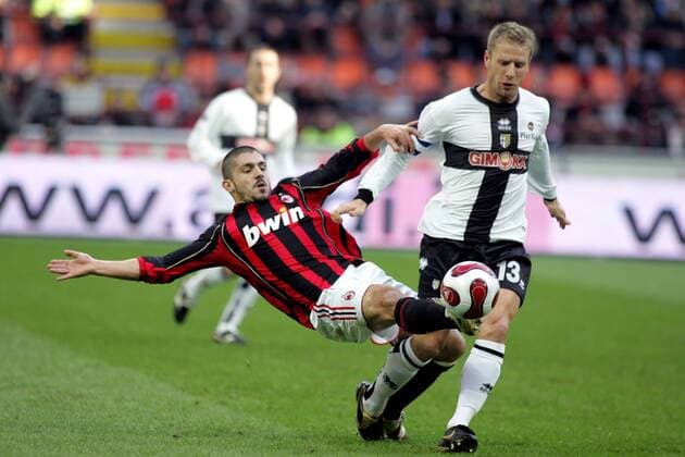 Gennaro Gattuso (Milan, li.) gegen Vince Grella (Parma) - Fußball Herren Serie A 2006 2007, 1. Italienische Liga, AC Mailand - FC Parma 1:0, Milan Gruppe Mailand Dynamik, Kampf, Fußball Herren Serie A 2006 2007, 1. Italienische Liga, AC Mailand - FC Parma 1:0, Milan Gruppe Mailand Dynamik, Kampf,