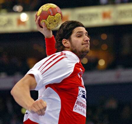 Laszlo Nagy (Ungarn) am Ball Handball WM Herren WM 2007, Länderspiel, Nationalteam, Nationaltrikot, Spiel um Platz neun, 9 Einzelbild Hamburg Dynamik, Handball WM Herren WM 2007, Länderspiel, Nationalteam, Nationaltrikot, Spiel um Platz neun, 9 Einzelbild Hamburg Dynamik,