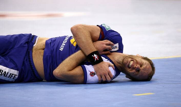 Olafur Stefansson (Island) verzweifelt am Boden nach dem Ausscheiden im Viertelfinale Handball WM Herren WM 2007, Länderspiel, Nationalteam, Nationaltrikot, Viertelfinale Einzelbild Hamburg Enttäuschung, Verzweiflung, Handball WM Herren WM 2007, Länderspiel, Nationalteam, Nationaltrikot, Viertelfinale Einzelbild Hamburg Enttäuschung, Verzweiflung,