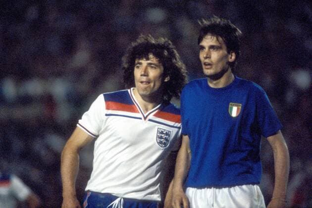 Kevin Keegan (England, li.) gegen Marco Tardelli (Italien) Fußball Länderspiel Herren EM 1980, Nationalmannschaft, Nationaltrikot, Gruppe B, Italien - England 1:0 Gruppe Turin Fußball Länderspiel Herren EM 1980, Nationalmannschaft, Nationaltrikot, Gruppe B, Italien - England 1:0 Gruppe Turin