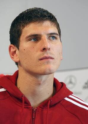 Mario Gomez (Deutschland) während der Pressekonferenz Fußball Herren Nationalteam 2007, Pressekonferenz, PK, Pressetermin Porträt Düsseldorf Fußball Herren Nationalteam 2007, Pressekonferenz, PK, Pressetermin Porträt Düsseldorf