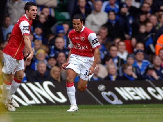 Torjubel Arsenal, v.li.: Cesc Fabregas und Torschütze Theo Walcott - Fußball Herren Carling Cup 2006 2007, Englischer Pokal, Pokalspiel, Ligapokal, League, Finale, Endspiel, Gruppe London Freude, Begeisterung, Fußball Herren Carling Cup 2006 2007, Englischer Pokal, Pokalspiel, Ligapokal, League, Finale, Endspiel, Gruppe London Freude, Begeisterung,