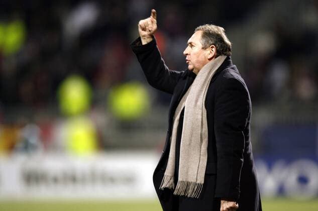 Trainer Gerard Houllier (Lyon) ungeduldig -  (pan19025) Fußball Herren Ligue 1 2006 2007, 1. Französische Liga, Olympique Lyonnais, OL Einzelbild Lyon Ungeduld, Fußball Herren Ligue 1 2006 2007, 1. Französische Liga, Olympique Lyonnais, OL Einzelbild Lyon Ungeduld,  