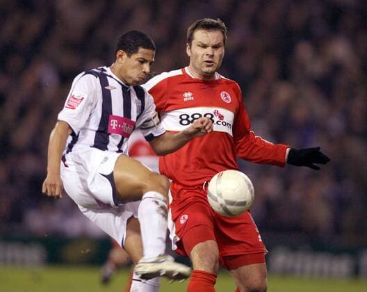 Curtis Davies (West Brom, li.) gegen Mark Viduka (Middlesbrough) -  Fußball Herren FA Cup 2006 2007, Englischer Pokal, Pokalspiel, West Bromwich Albion - FC Middlesbrough 4:5 n.E. Gruppe West Bromwich Fußball Herren FA Cup 2006 2007, Englischer Pokal, Pokalspiel, West Bromwich Albion - FC Middlesbrough 4:5 n.E. Gruppe West Bromwich