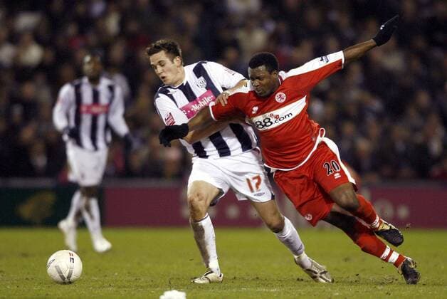 Darren Carter (West Brom, li.) gegen Ayegbeni Yakubu (Middlesbrough, li.) - EDITORIAL USE ONLY. No use with unauthorised audio, video, data, fixture lists, club league logos or live services. Online in-match use limited to 120 images, no video emulation. No use in betting, games or single club league player publications. Fußball Herren FA Cup 2006 2007, Pokalspiel, Englischer Pokal, West Bromwich Albion - Middlesbrough FC 4:5 n.E. Gruppe West Bromwich Dynamik, Fußball Herren FA Cup 2006 2007, Pokalspiel, Englischer Pokal, West Bromwich Albion - Middlesbrough FC 4:5 n.E. Gruppe West Bromwich Dynamik,