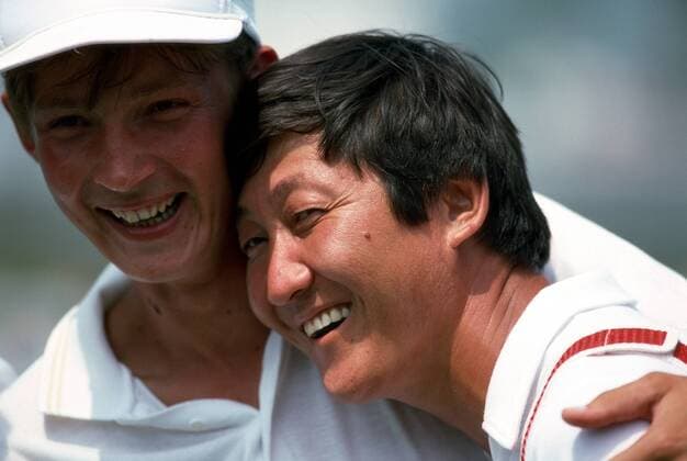 Jae Hun Chung (Südkorea, re.) - Olympiasieger Bogenschießen bei den Sommerspielen 1992 in Barcelona -  (aflo0008) Bogenschießen OS Sommer Herren Olympische Spiele Barcelona 1992, Sommerspiele, Bogen Gruppe Aufnahmedatum geschätzt Barcelona Freude, Bogenschießen OS Sommer Herren Olympische Spiele Barcelona 1992, Sommerspiele, Bogen Gruppe Aufnahmedatum geschätzt Barcelona Freude,