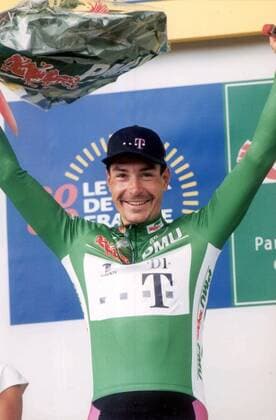 Siegerehrung: Erik Zabel (Deutschland Team Telekom) gewinnt 20. Etappe der Tour de France 2000 - Radsport Herren 87. Tour de France 2000, Straßenradsport, Straße, Rad, Vneg Einzelbild 20. Etappe: Belfort - Troyes Freude, Radsport Herren 87. Tour de France 2000, Straßenradsport, Straße, Rad, Vneg Einzelbild 20. Etappe: Belfort - Troyes Freude,