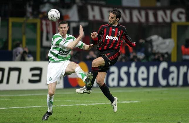 Alberto Gilardino (AC Mailand, re.) gegen Stephen McManus (Celtic Glasgow) - Fußball EC 1 Herren Champions League 2006 2007, AC Mailand - Celtic Glasgow 1:0 n.V., Milan Gruppe Mailand Dynamik, Fußball EC 1 Herren Champions League 2006 2007, AC Mailand - Celtic Glasgow 1:0 n.V., Milan Gruppe Mailand Dynamik,