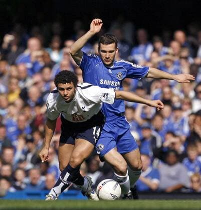 Hossam Ghaly (Tottenham Hotspur, li.) gegen Andriy Shevchenko (Chelsea) - EDITORIAL USE ONLY. No use with unauthorised audio, video, data, fixture lists, club league logos or live services. Online in-match use limited to 120 images, no video emulation. No use in betting, games or single club league player publications. Fußball Herren FA Cup 2006 2007, Englischer Pokal, Pokalspiel, Chelsea FC London - Tottenham Hotspurs 3:3, Spurs Gruppe London Dynamik, Kampf, Fußball Herren FA Cup 2006 2007, Englischer Pokal, Pokalspiel, Chelsea FC London - Tottenham Hotspurs 3:3, Spurs Gruppe London Dynamik, Kampf,