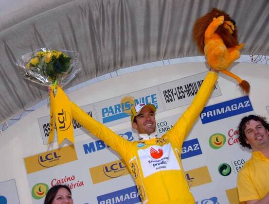 David Millar (Großbritannien Saunier Duval Prodir, li.) gewinnt den Prolog bei Paris - Nizza 2007 -  Radsport Herren Paris - Nizza 2007, ProTour, Straßenradsport, Straße, Rad, Prolog, Zeitfahren, Einzelzeitfahren Einzelbild Issy les Moulineaux Radsport Herren Paris - Nizza 2007, ProTour, Straßenradsport, Straße, Rad, Prolog, Zeitfahren, Einzelzeitfahren Einzelbild Issy les Moulineaux