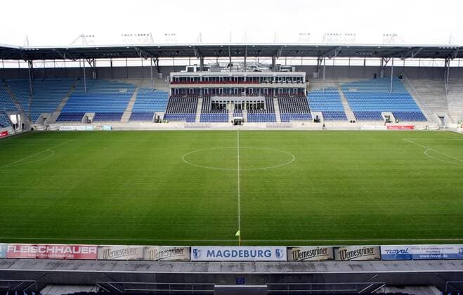 Fußball, Stadiongeschichte 1. FC Magdeburg Innenansicht des Magdeburger Ernst Grube Stadions, Heimspielstätte des 1. FC Magdeburg Fußball Herren Regionalliga Nord 2006 2007, 3. Liga, 1. FC Magdeburg Totale Ernst Grube Stadion Magdeburg Leere, Fußball Herren Regionalliga Nord 2006 2007, 3. Liga, 1. FC Magdeburg Totale Ernst Grube Stadion Magdeburg Leere,