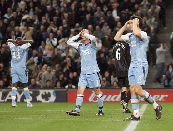 Stephen Ireland (Manchester City, Mitte) enttäuscht -  Fußball Herren English Premier League 2006 2007, 1. Englische Liga, Manchester City - Chelsea FC London 0:1 Gruppe Manchester Verzweiflung Fußball Herren English Premier League 2006 2007, 1. Englische Liga, Manchester City - Chelsea FC London 0:1 Gruppe Manchester Verzweiflung