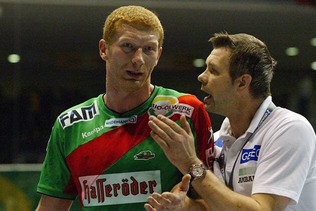 Trainer Bogdan Wenta (re.) im Gespräch mit Karol Bielecki (beide Magdeburg) Handball 1. BL Herren Saison 2006 2007, SCM, SC Gladiators Magdeburg Gruppe Magdeburg Handball 1. BL Herren Saison 2006 2007, SCM, SC Gladiators Magdeburg Gruppe Magdeburg