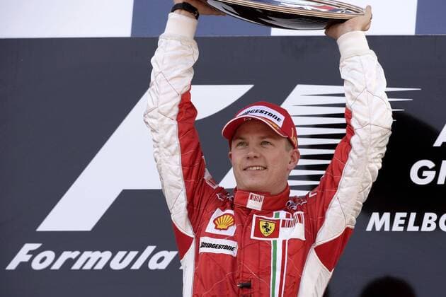 Siegerehrung zum GP von Australien 2007: Sieger Kimi Räikkönen (Finnland Ferrari) jubelt Motorsport Grand Prix Herren Großer Preis von Australien 2007, Formel 1 Weltmeisterschaft, F1, F, GP, WM, Einzelbild Melbourne Freude, Motorsport Grand Prix Herren Großer Preis von Australien 2007, Formel 1 Weltmeisterschaft, F1, F, GP, WM, Einzelbild Melbourne Freude,