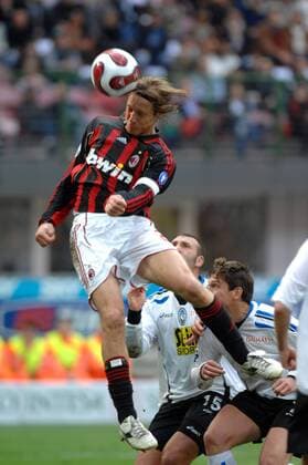 Massimo Ambrosini (AC Mailand) - Kopfball - Fußball Herren Serie A 2006 2007, 1. Italienische Liga, AC Mailand - Atalanta Bergamo 1:0, Milan Gruppe Mailand Dynamik, Fußball Herren Serie A 2006 2007, 1. Italienische Liga, AC Mailand - Atalanta Bergamo 1:0, Milan Gruppe Mailand Dynamik,