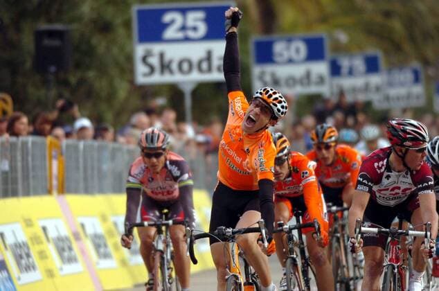 Koldo Fernandez de Larrea (Spanien Euskaltel Euskadi) gewinnt die 7. Etappe der 42. Tirreno Adriatico 2007 -  Radsport Herren 42. Tirreno Adriatico 2007, ProTour, Straßenradsport, Straße, Rad Gruppe Etappensieg, Etappensieger Begeisterung, Freude, Radsport Herren 42. Tirreno Adriatico 2007, ProTour, Straßenradsport, Straße, Rad Gruppe Etappensieg, Etappensieger Begeisterung, Freude,