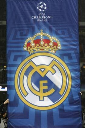 Logo von Real Madrid auf einem Champions League Banner Fußball EC 1 Herren Champions League 2006 2007, Real Madrid CF Einzelbild Madrid Fußball EC 1 Herren Champions League 2006 2007, Real Madrid CF Einzelbild Madrid