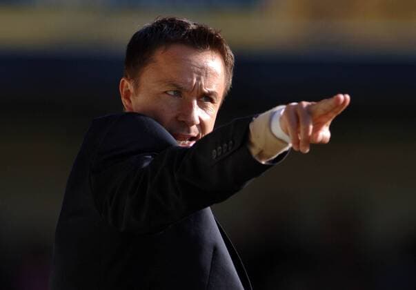 Fußball, Trainerhistorie, Leeds United Trainer Dennis Wise (Leeds) gibt Anweisungen -  Fußball Herren Football League Championship 2006 2007, 2. Englische Liga, Leeds United Einzelbild Southend on Sea Fußball Herren Football League Championship 2006 2007, 2. Englische Liga, Leeds United Einzelbild Southend on Sea