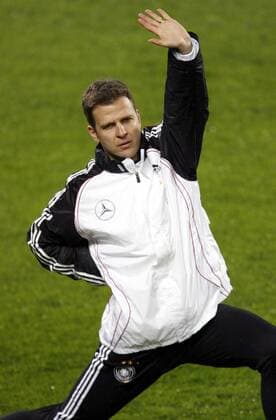 Teammanager Oliver Bierhoff (Deutschland) - Erwärmung Fußball Herren Nationalteam 2007, Training Einzelbild Prag Fußball Herren Nationalteam 2007, Training Einzelbild Prag