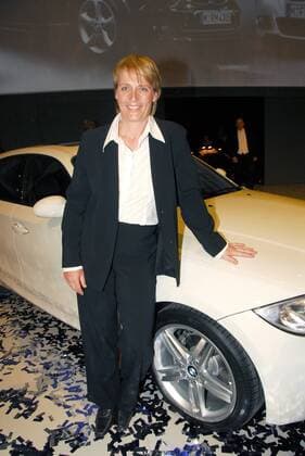 Jutta Kleinschmidt (Deutschland) vor einem BMW Modell Motorsport Damen Fahrfreude 2007, Messe, Ausstellung, Automesse, Automobilmesse Einzelbild München Freude, Motorsport Damen Fahrfreude 2007, Messe, Ausstellung, Automesse, Automobilmesse Einzelbild München Freude,