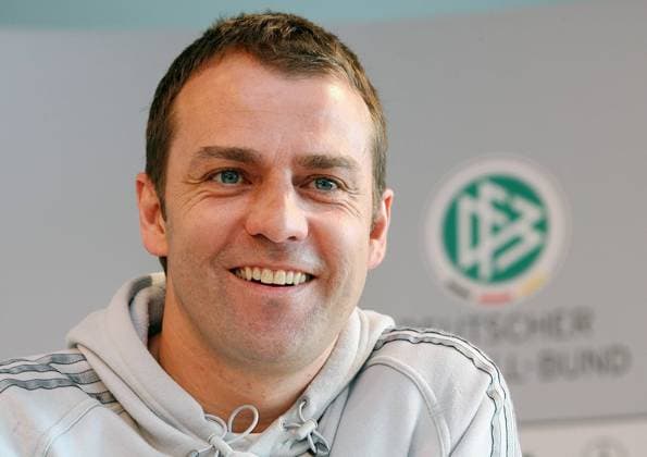 Co Trainer Hans Dieter Flick (Deutschland) gut gelaunt während der Pressekonferenz Fußball Länderspiel Herren Nationalmannschaft 2007, Pressekonferenz, Pressetermin, Vdig Porträt Düsseldorf Fußball Länderspiel Herren Nationalmannschaft 2007, Pressekonferenz, Pressetermin, Vdig Porträt Düsseldorf